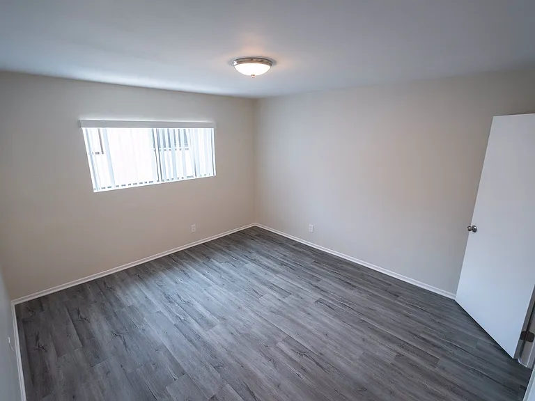 2039 North Las Palmas Ave — Photo 48