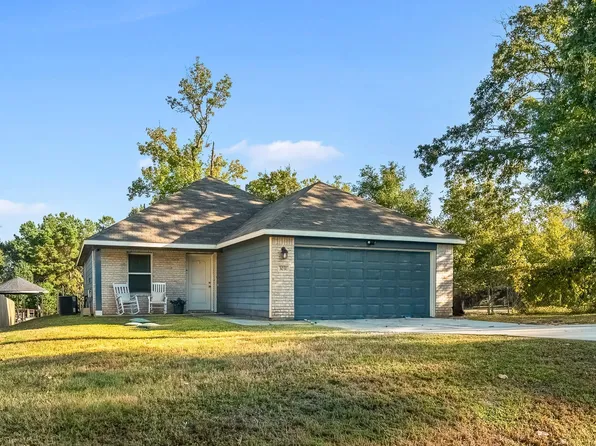 3031 Apache St, Willis, TX 77378