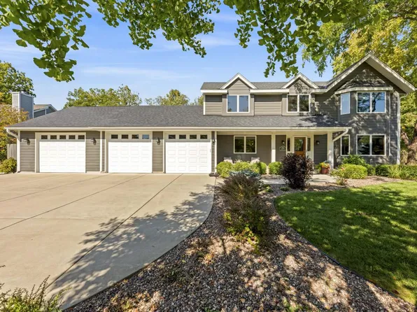 W276N2792 Trillium LANE, Pewaukee, WI 53072