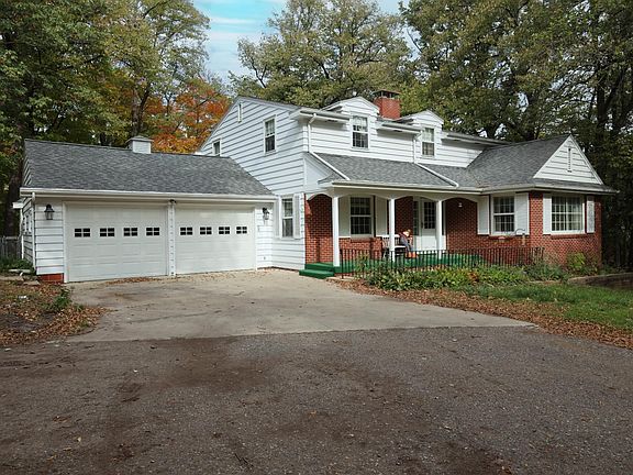 5th image of 15 Westwood Ct