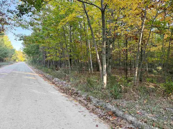 Mrs Reddings Trl, Beaver Island, MI 49782