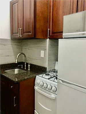 Rented by R New York | media 29