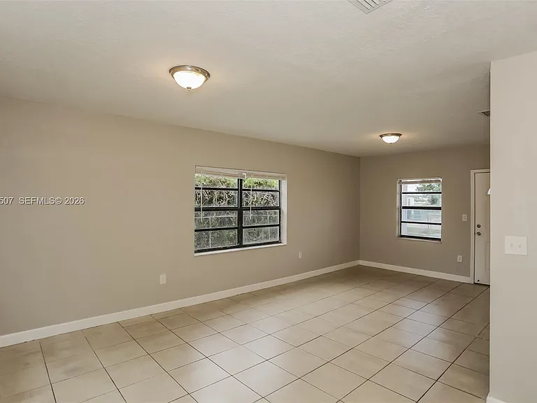 14640 Tyler St — Photo 8