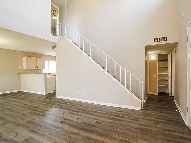 7032 S 44th St — Photo 5