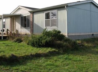 90864 Travis Ln, Coos Bay, OR 97420