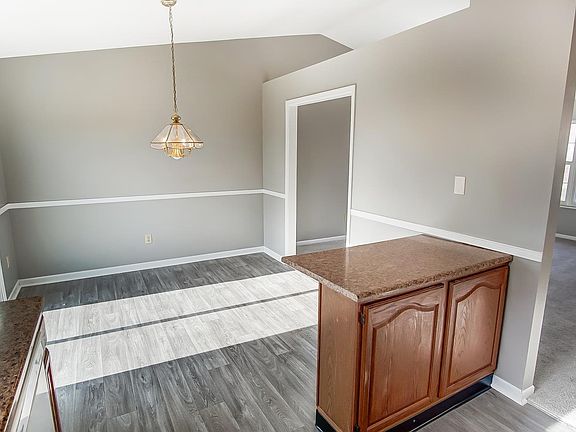 4th image of 3555 Mitten Dr