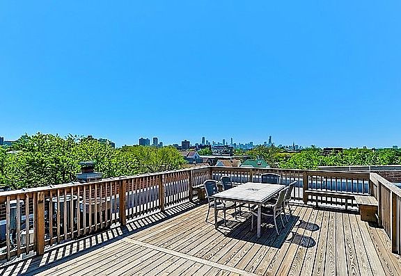 3rd image of 1124 W Newport Ave #2C