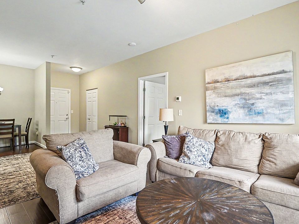 1st image of 19 Hampshire Rd APT 205