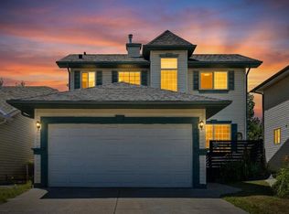 10433 NE Hidden Valley Dr NW, Calgary, AB T3A 5M2