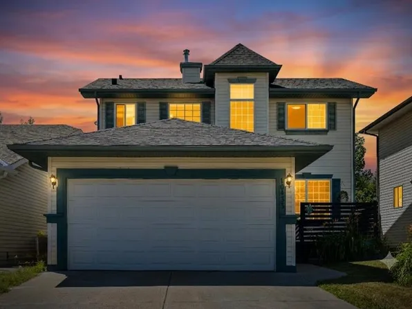 10433 NE Hidden Valley Dr NW, Calgary, AB T3A 5M2