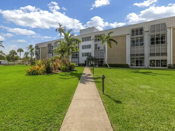 2970 NE 16th Avenue #211, Oakland Park, FL 33334