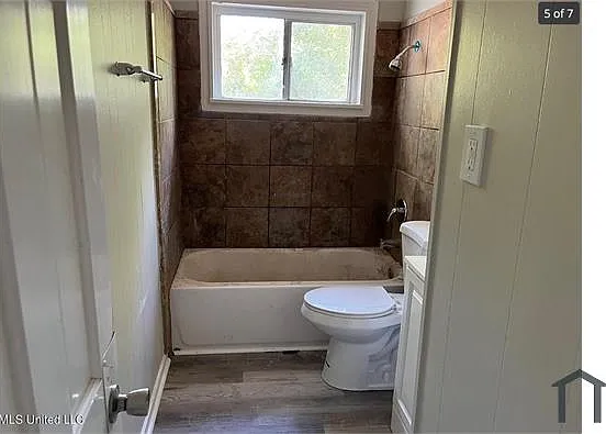 4240 Oakhill Dr — Photo 7