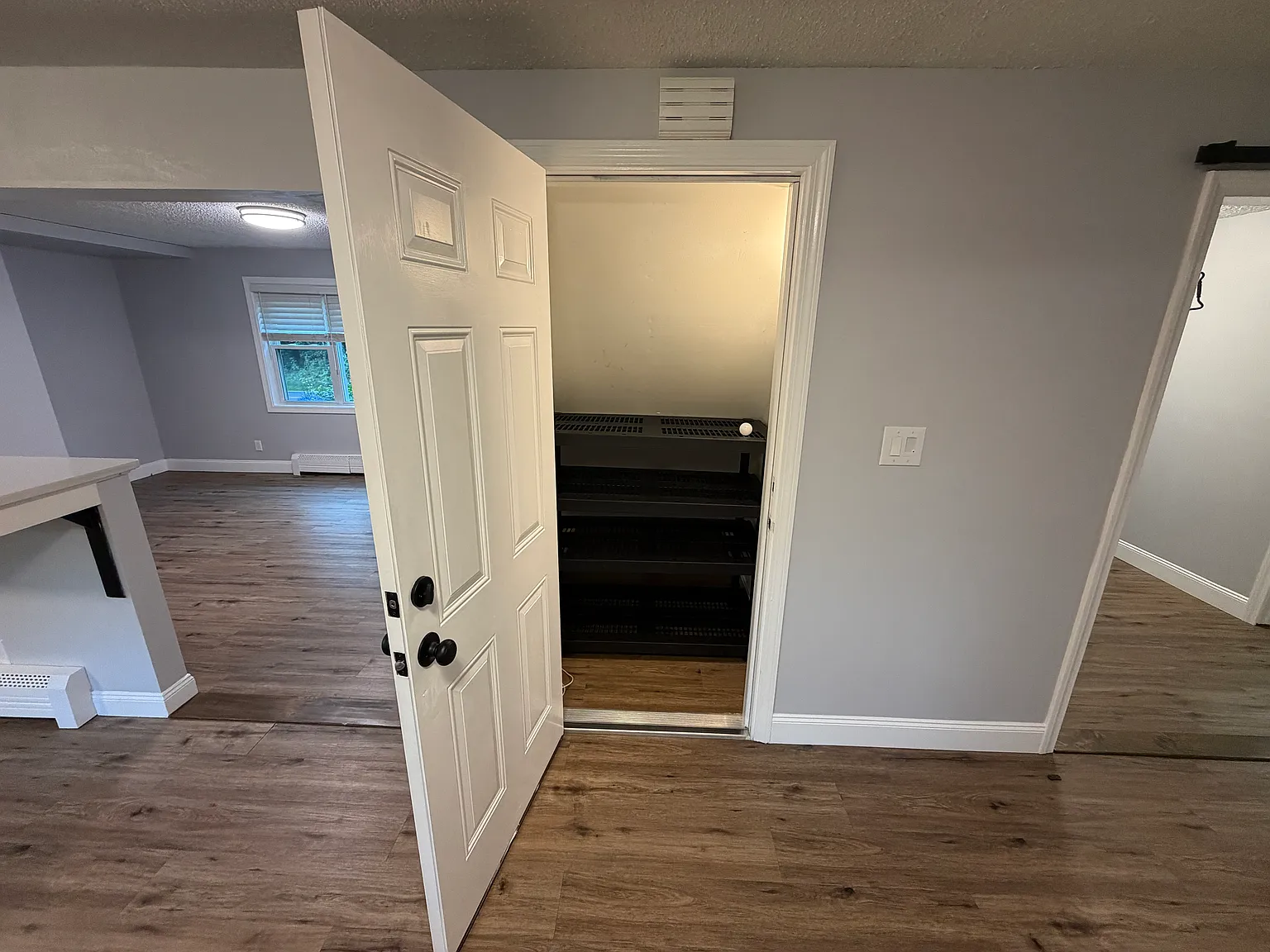 2 bed, 1100 sqft, $2,700 — Photo 4