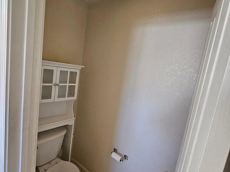 624 Aiello St — Photo 32