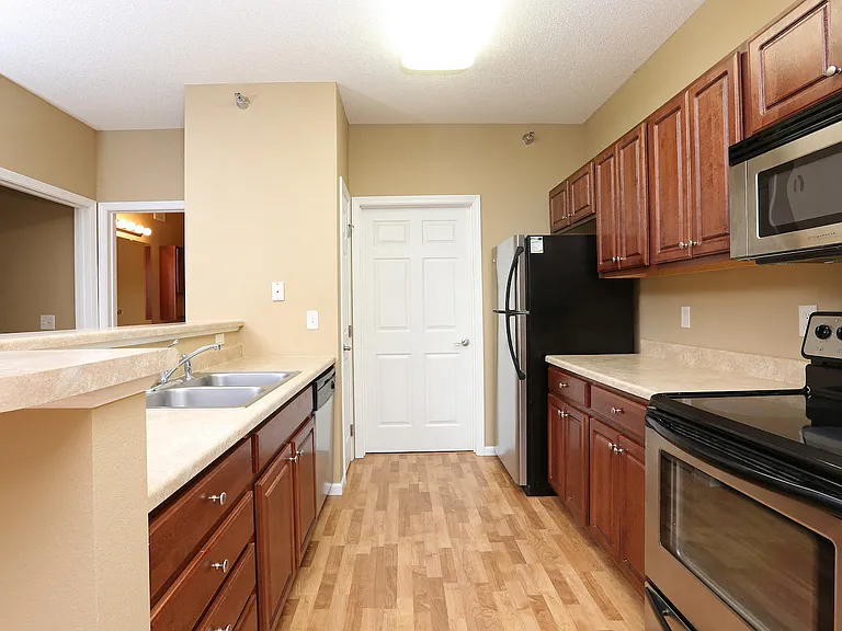 Donegal Pointe Apartments — Photo 10