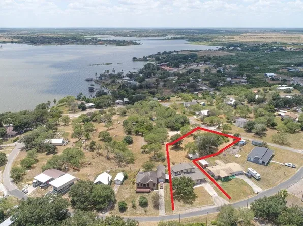 143 Trail Ridge Dr, Pernitas Point, TX 78383