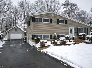 21 Taylor St, Dover, NJ 07801