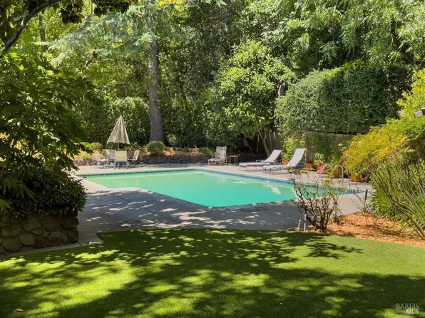 21 Dutch Valley Lane, San Anselmo, CA 94960