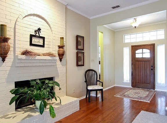 2nd image of 2414 Rebecca Dr