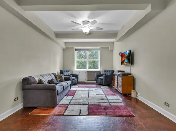 2465 Palisade Avenue image 4 of 28