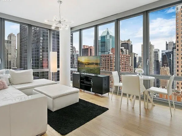 310 West 52nd Street 35A image 1 of 15