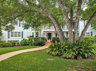 125 Sheraton Dr, Terrell Hills, TX 78209