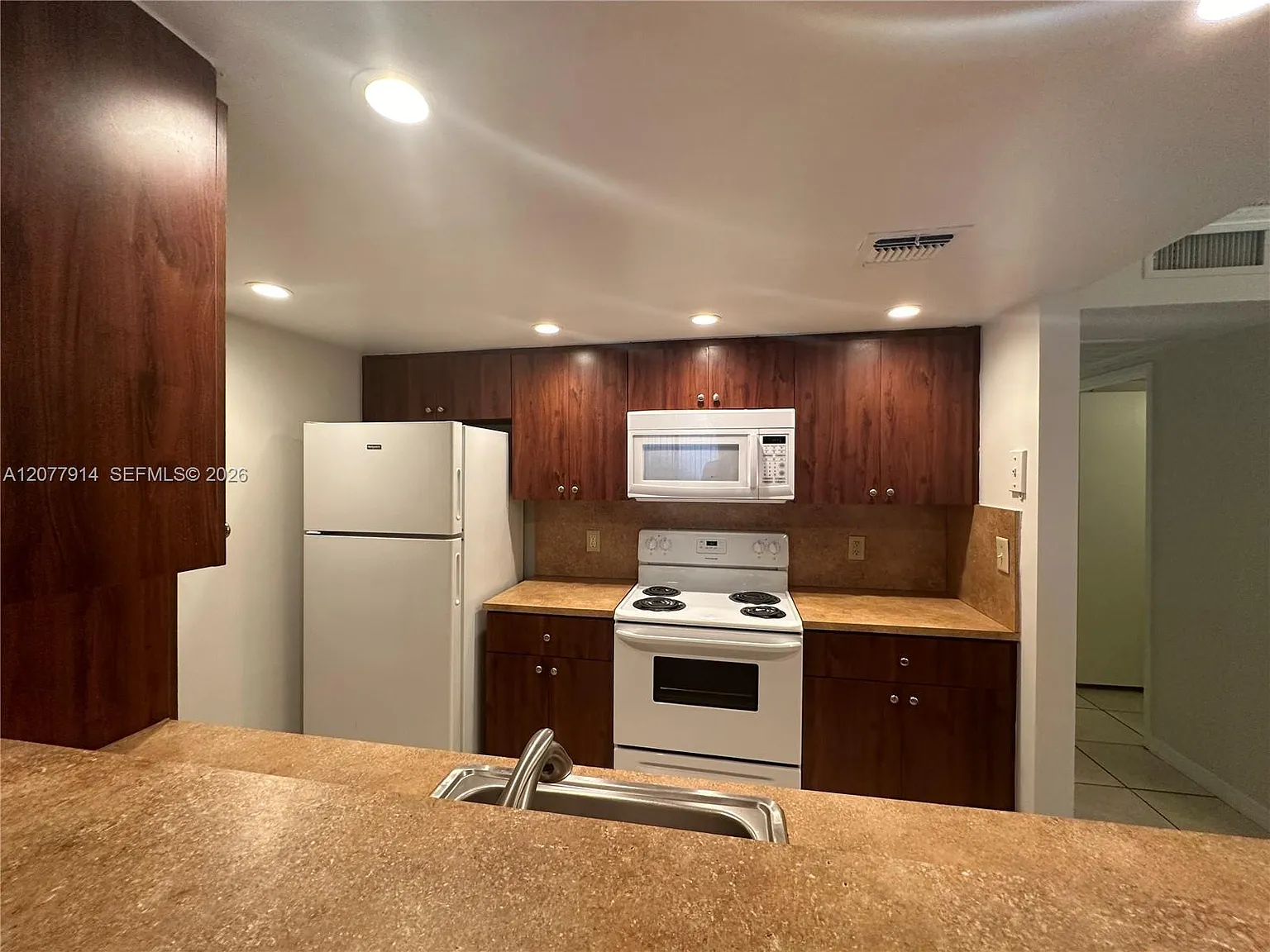 Crescent Cove Condo — Photo 2