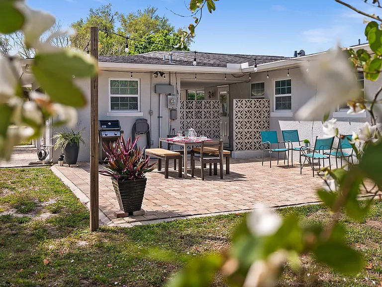 1249 Vesper Dr — Photo 10