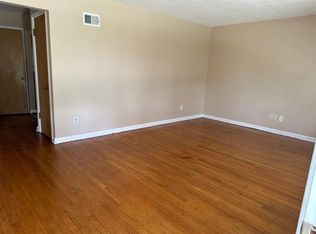 311 Woods Mill Rd, Manchester, MO 63011