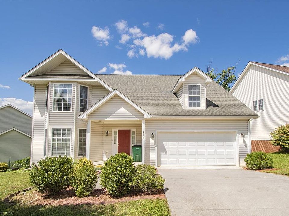 1st image of 215 Mountain Breeze Dr