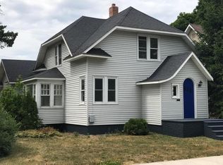 132 S. E Street, Cheboygan, MI 49721