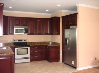 44 Ferris Gln #B2D, Norwalk, CT 06854