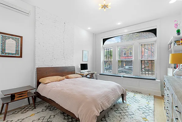 Sold by Compass | media 14