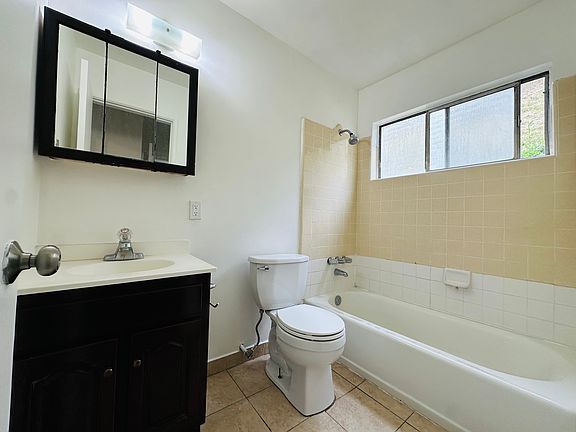 5th image of 3458 Richland Dr APT 9