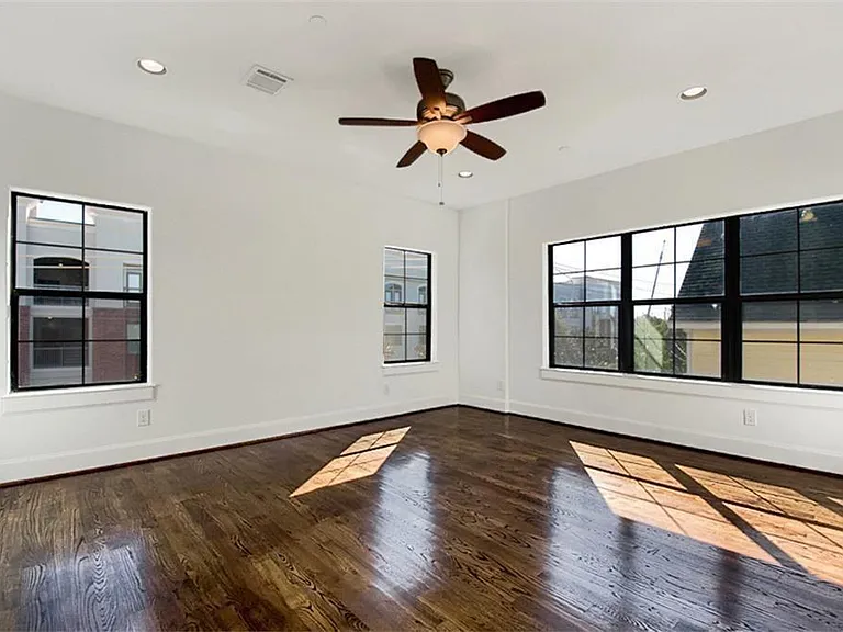 1120 Columbus St #D — Photo 6