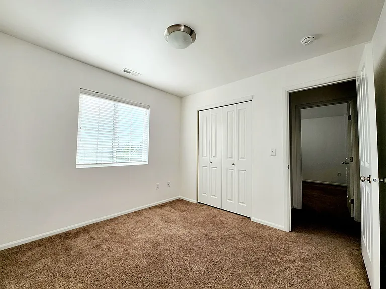 8431 10th Pl SE — Photo 11