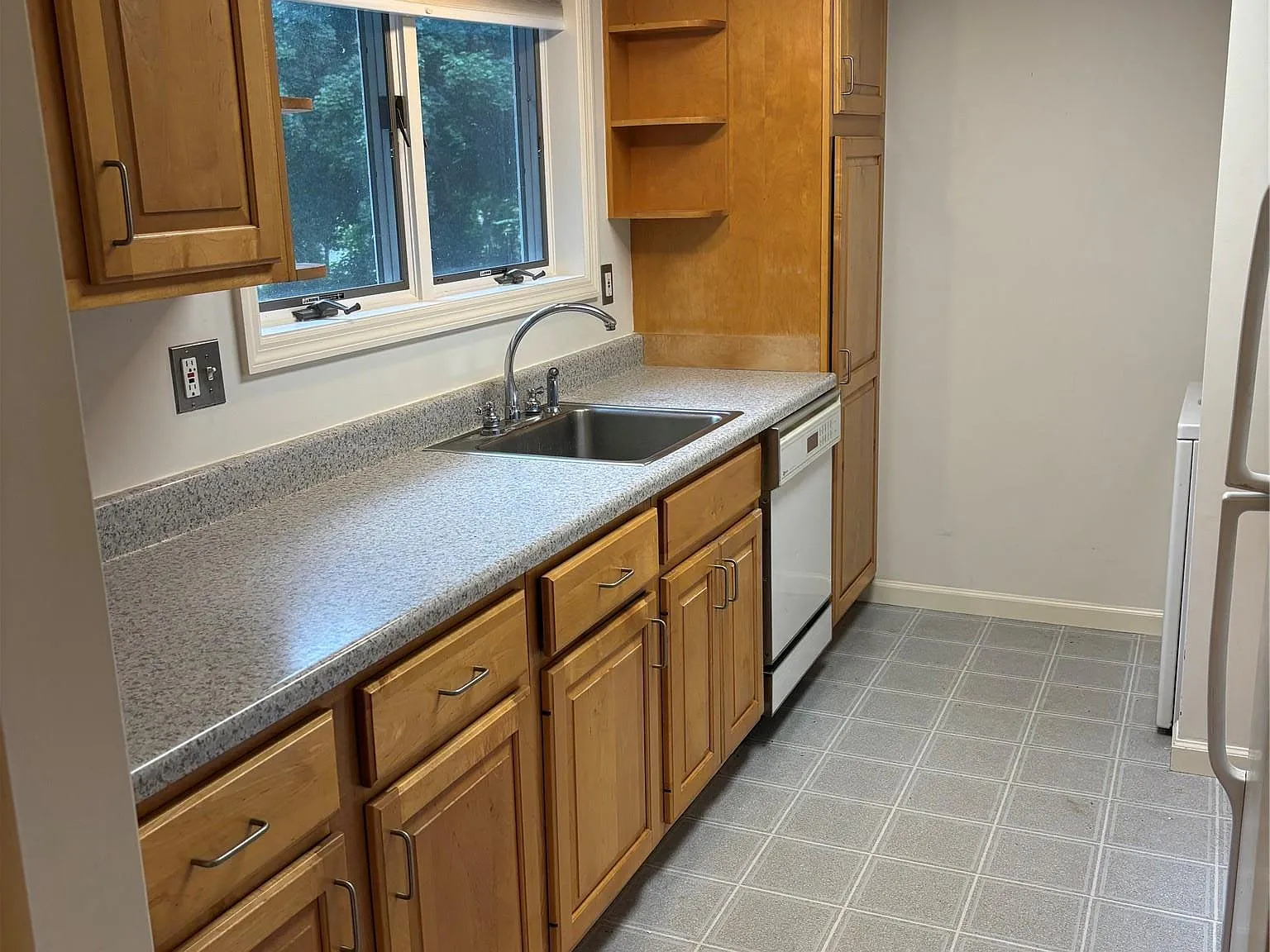 1 bed, 1.0 bath, 850 sqft, $2,150 — Photo 2