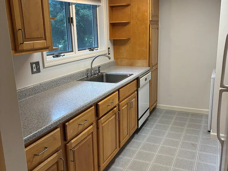 600 Route 22 — Photo 2