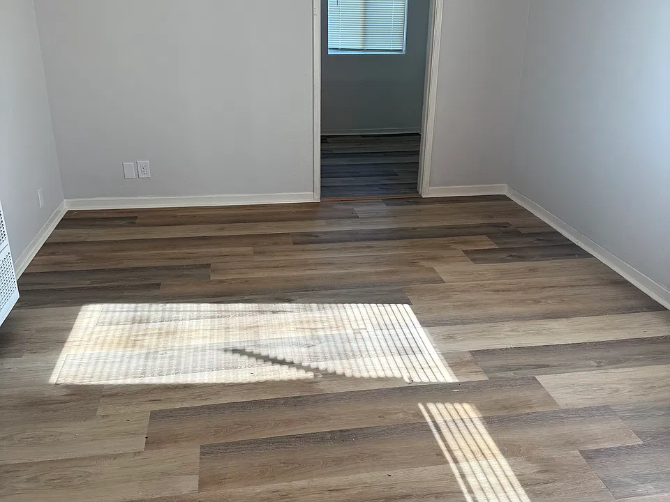 7727 S Western Ave #4