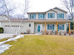 1231 Baird Ln NE, Rochester, MN 55906