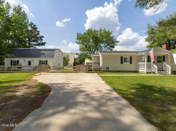 120 Anglers Cove Road, Hertford, NC 27944