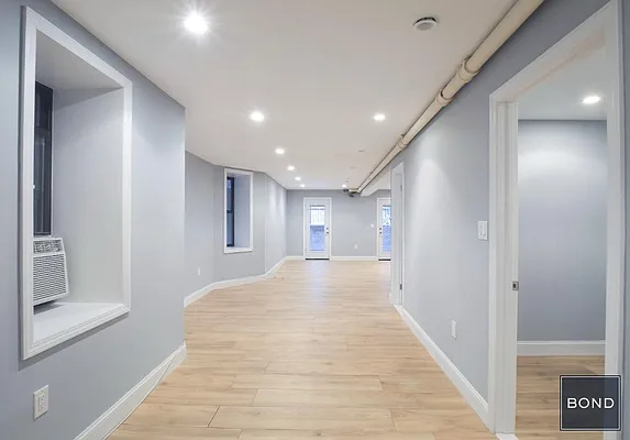 Rented by Bond New York | media 10