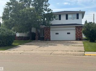 6014 50th St, Vegreville, AB T9C1H4