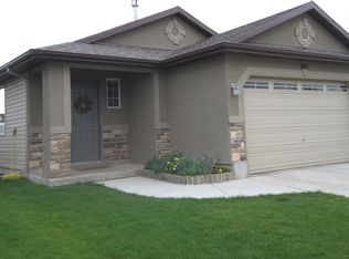 1065 W York Dr, North Salt Lake, UT 84054
