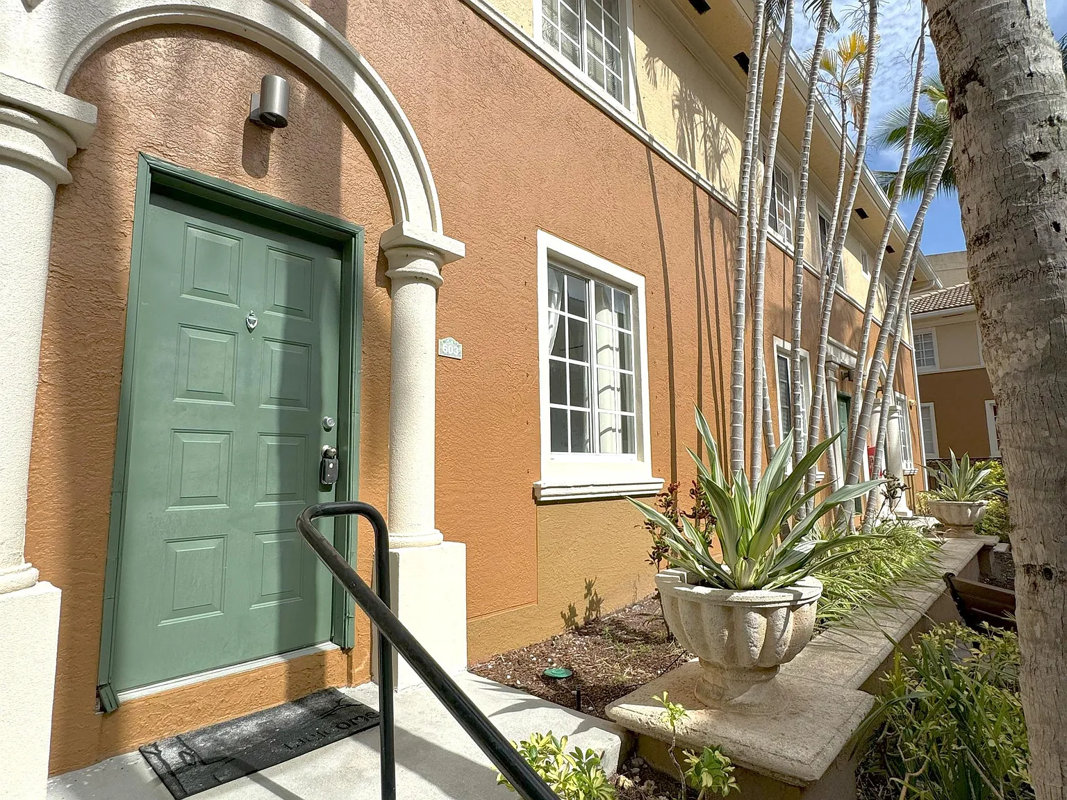 Aventi 2831 Northeast 185th Street - 603 — Photo 3