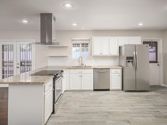 3rd image of 6629 E Dreyfus Ave