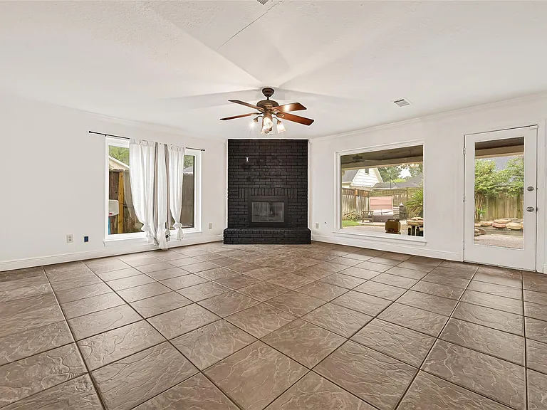 29 Dover Dr — Photo 10
