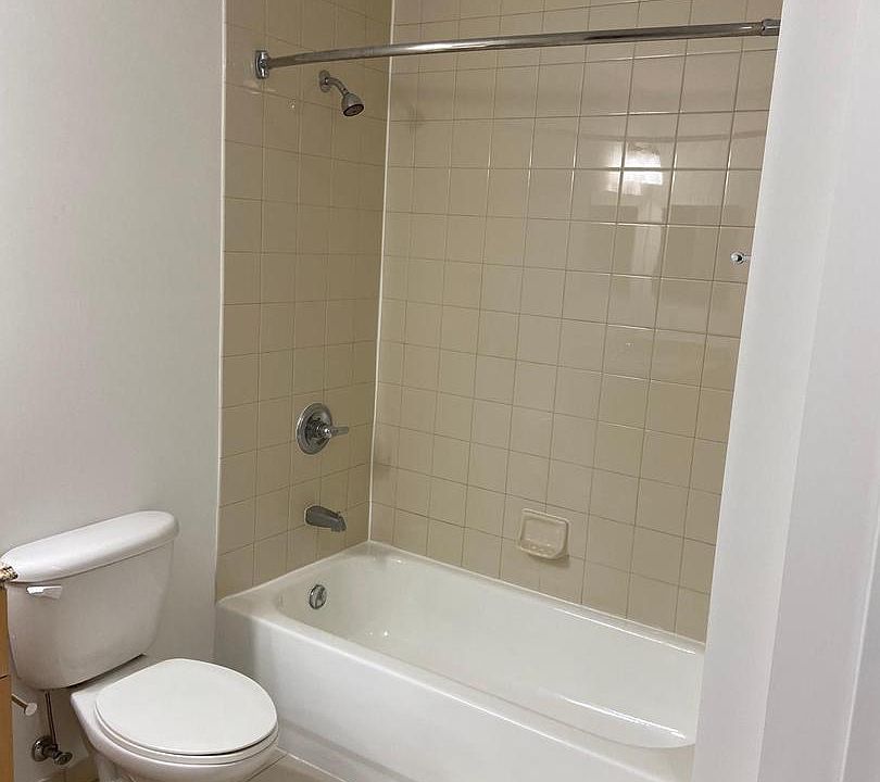 1st image of 2001 15th St N APT 320