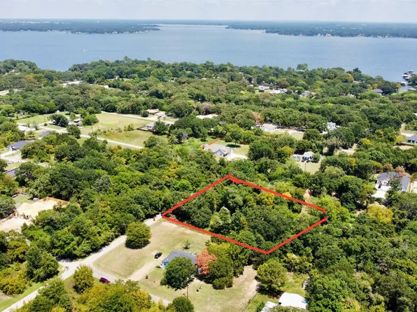 1160 Pearl Harbor St, Tool, TX 75143