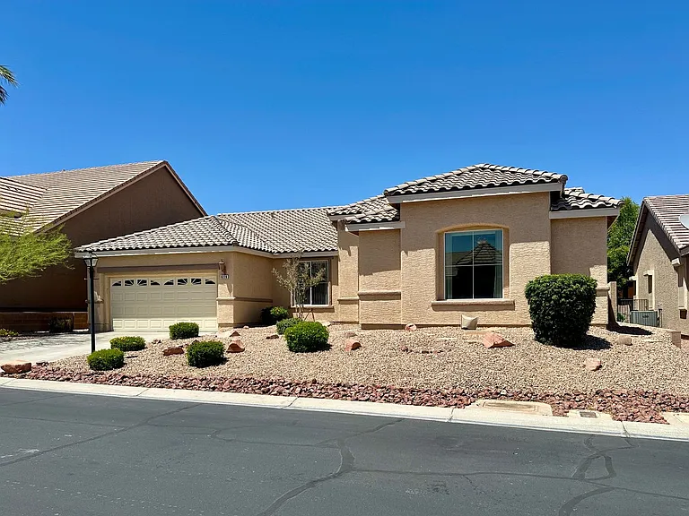 8228 Weeping Springs Ave — Photo 2